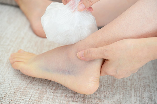 足を冷やす様子