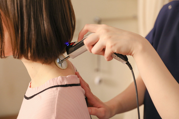 ひなた接骨院宮子院での施術の様子